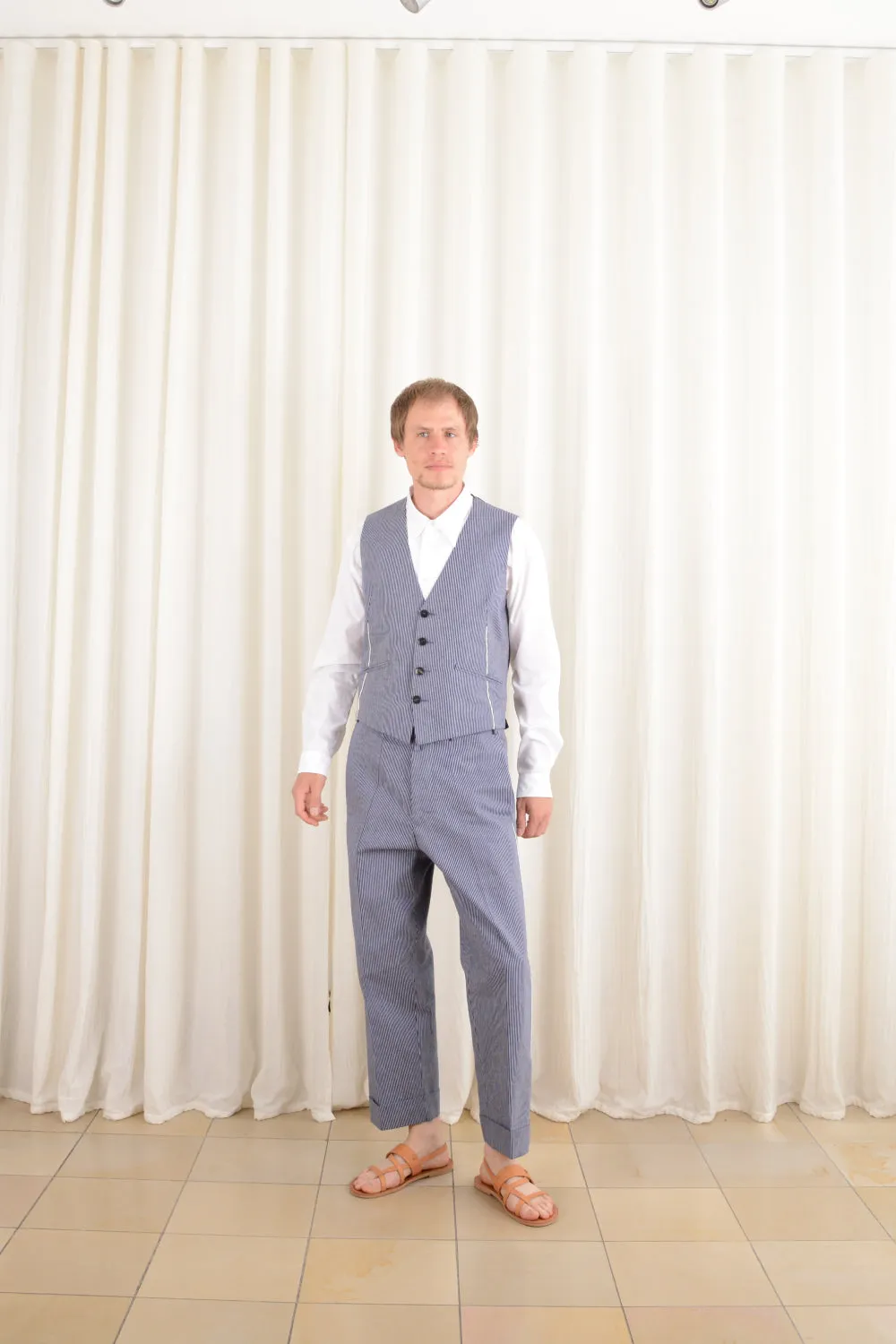 Joah Kraus Waistcoat V-Neck in Denim